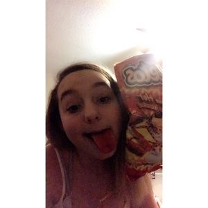 Meet your Posher, Alexis